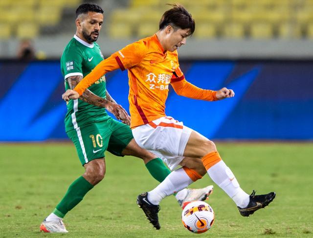 武汉长江回应明天讨薪：球员多次拒赛 合同存争议