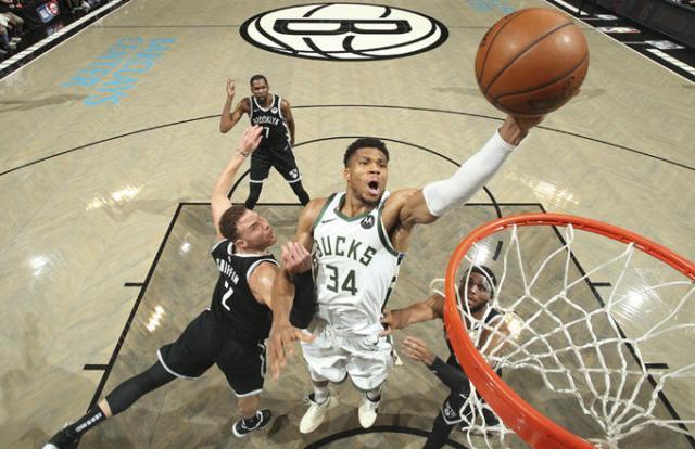 半岛体育在线-生涯代表作！字母哥能就此成为季后赛超巨吗？