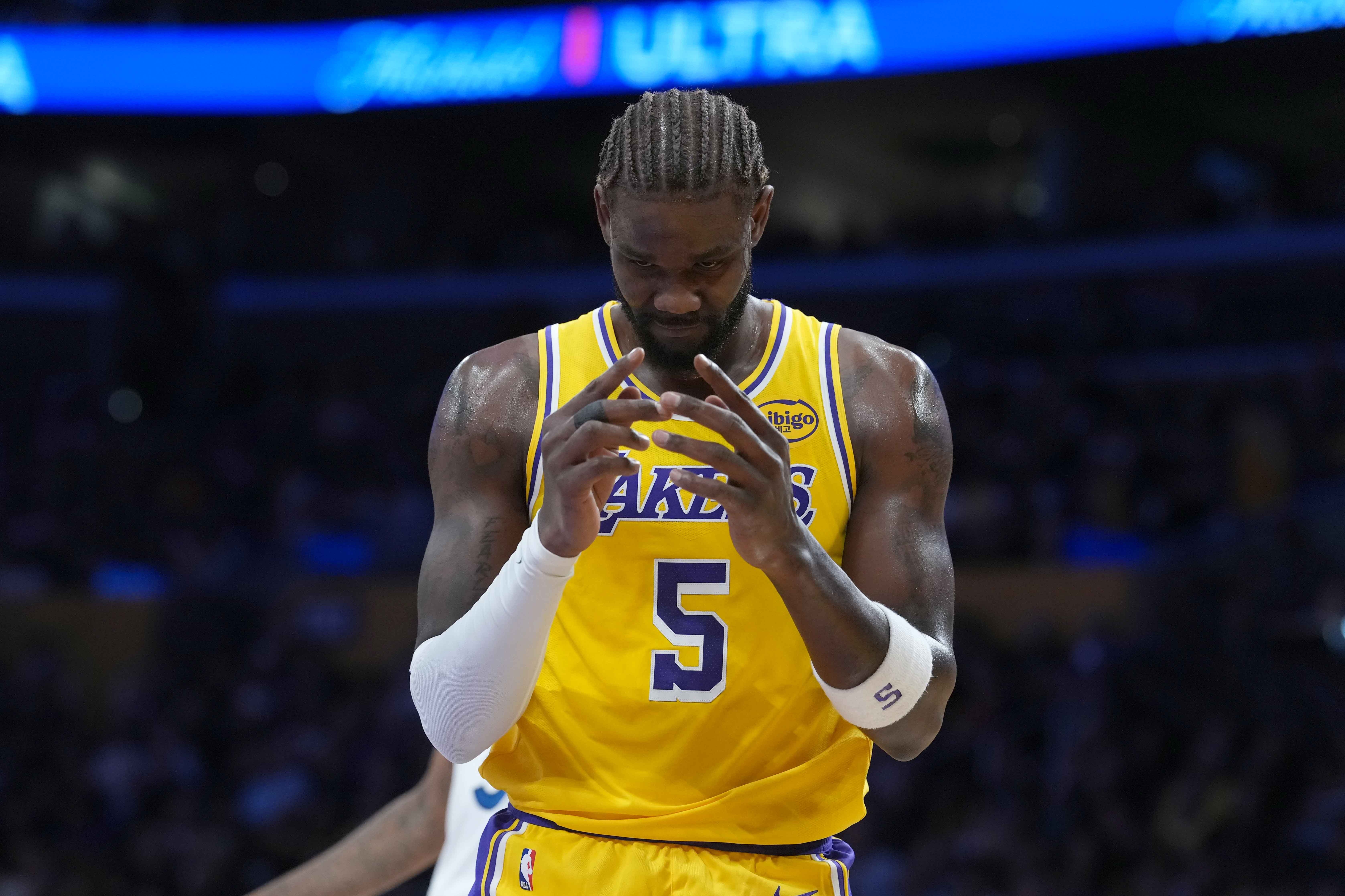 艾顿：火箭一直以身体对抗强度著称 这正是季后赛的乐趣所在